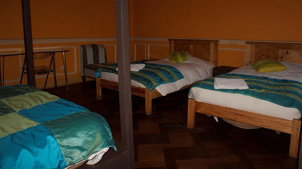 Happy House Hostel Santiago de Chile Bagian luar foto